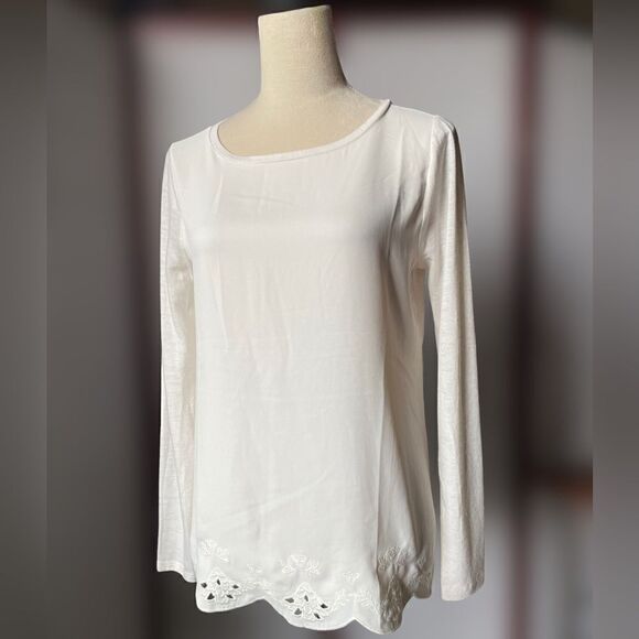 LOFT Off-White Long Sleeve Blouse w/Embroidered Scalloped Bottom (XS) - Picture 4 of 11